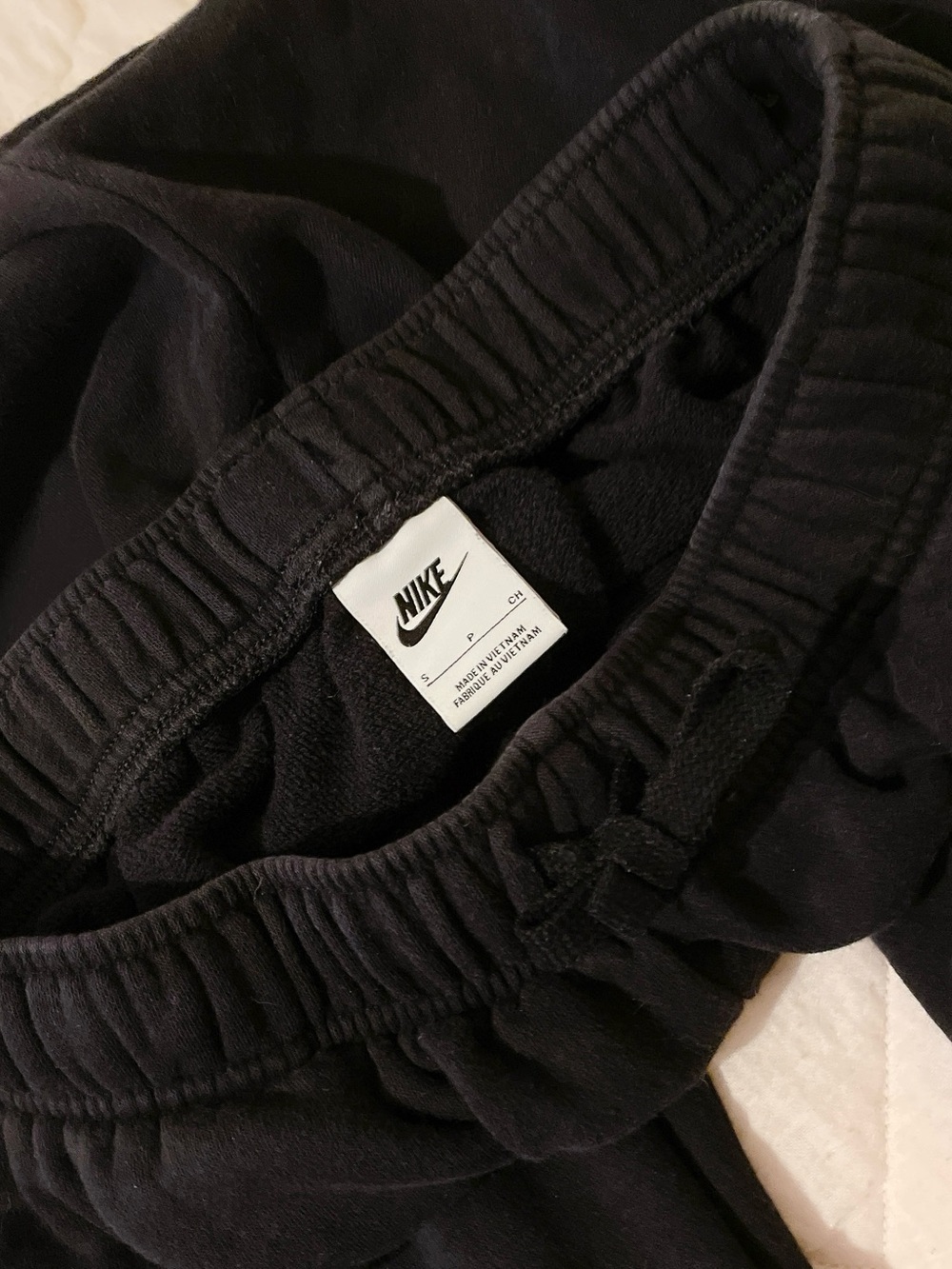 ྀིྀིྀིྀིྀི black nike club fleece sweatpants - Picture 3 of 3